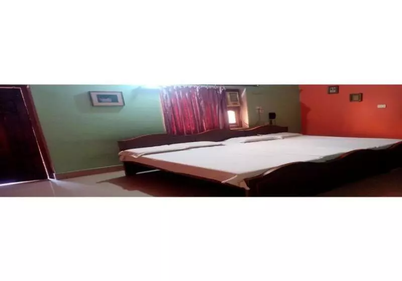 ホテル New Sarnath Guest House