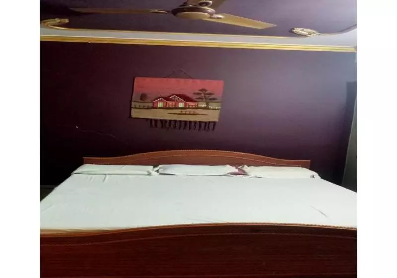 ホテル New Sarnath Guest House