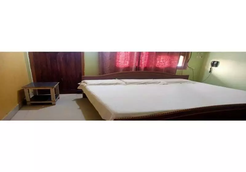 ホテル New Sarnath Guest House