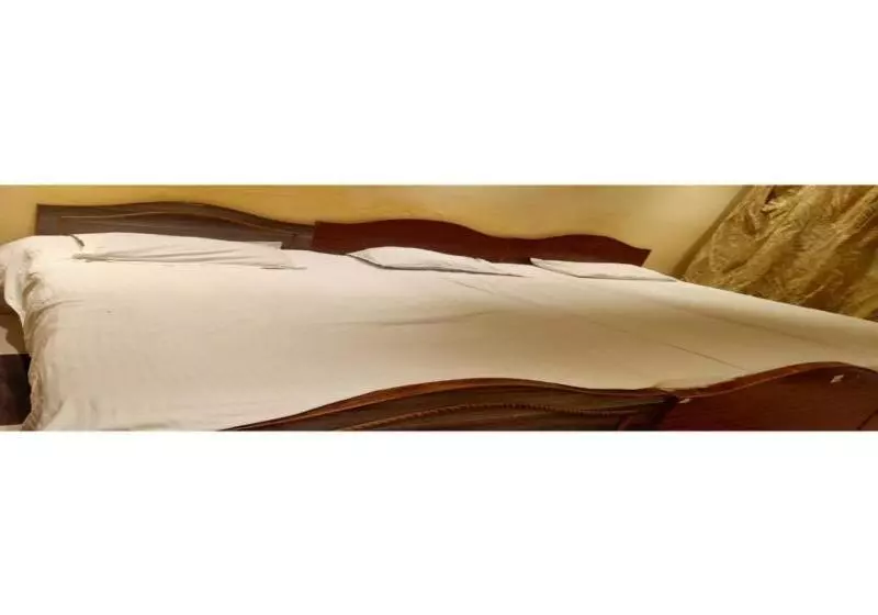 ホテル New Sarnath Guest House