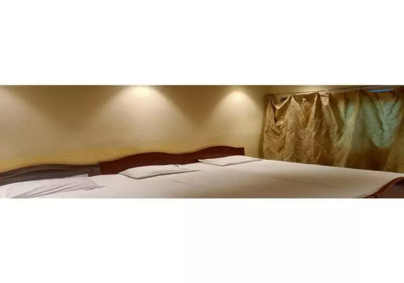 ホテル New Sarnath Guest House