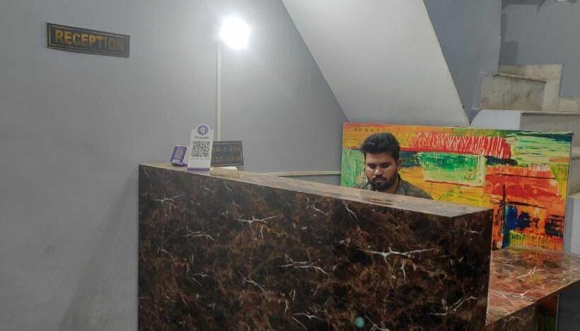 בית מלון כפרי Oyo 81334 Star Inn