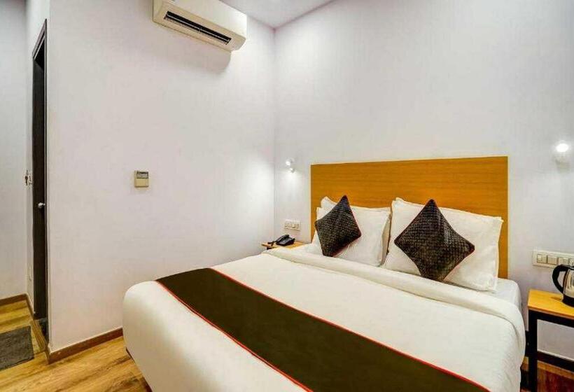 בית מלון כפרי Oyo 81334 Star Inn