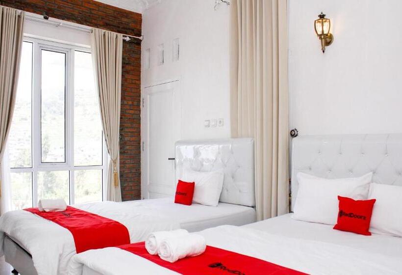 בית מלון כפרי Reddoorz Syariah Near Kawasan Wisata Gunung Prau Dieng