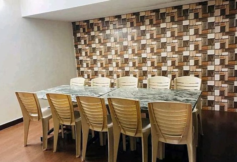 Fabhotel Sri Guhan Eiite