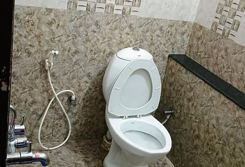 Fabhotel Sri Guhan Eiite