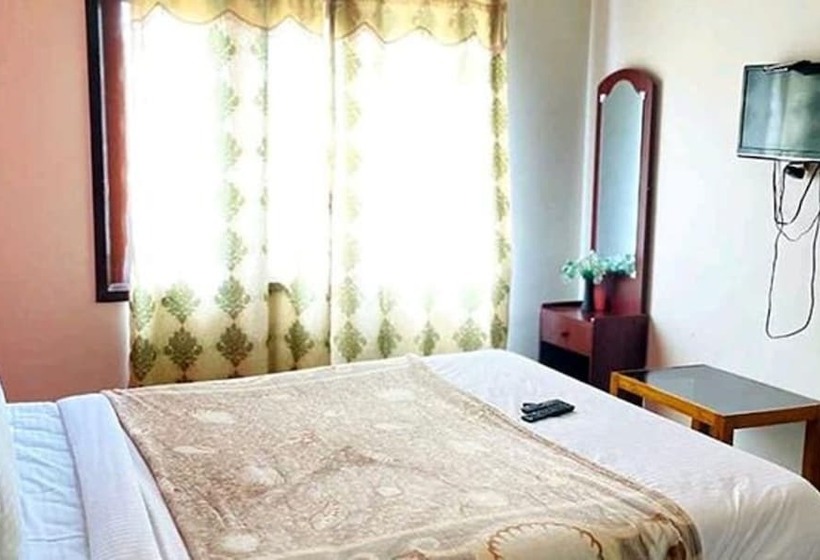 Fabhotel Sri Guhan Eiite