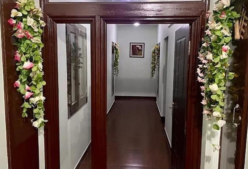 Fabhotel Sri Guhan Eiite