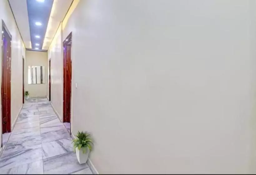 هتل The Ornate Stay Agra
