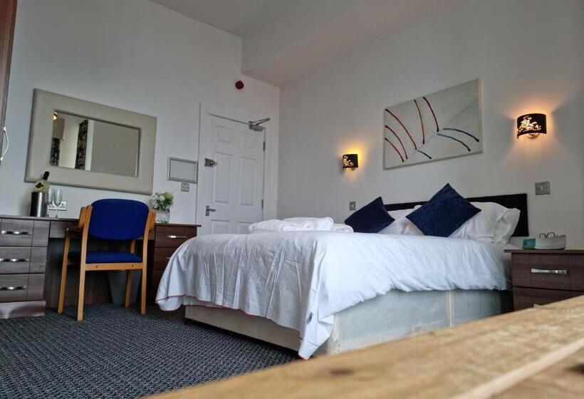 בית מלון כפרי The Queen Vic