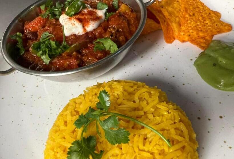 בית מלון כפרי The Queen Vic