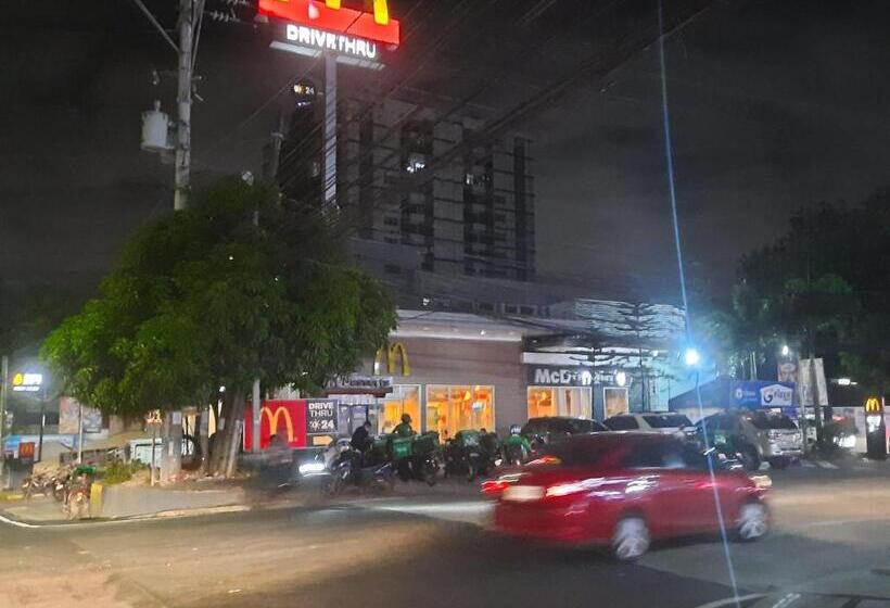 펜션 1br Or 2br Staycation In Quezon City 3