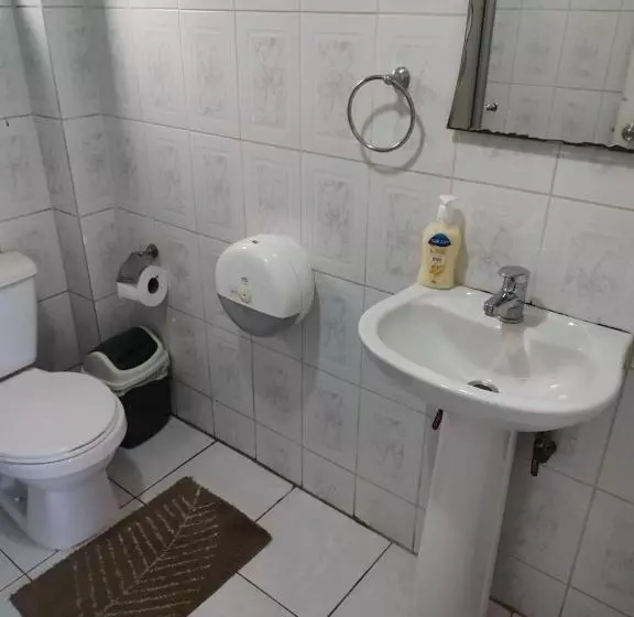 ペンション Hospedajes Roma