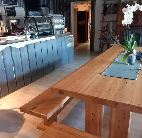 ペンション Sevetin Baari & Guesthouse