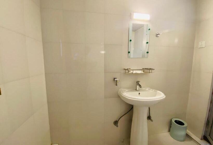 استراحتگاه Motherland Sauraha