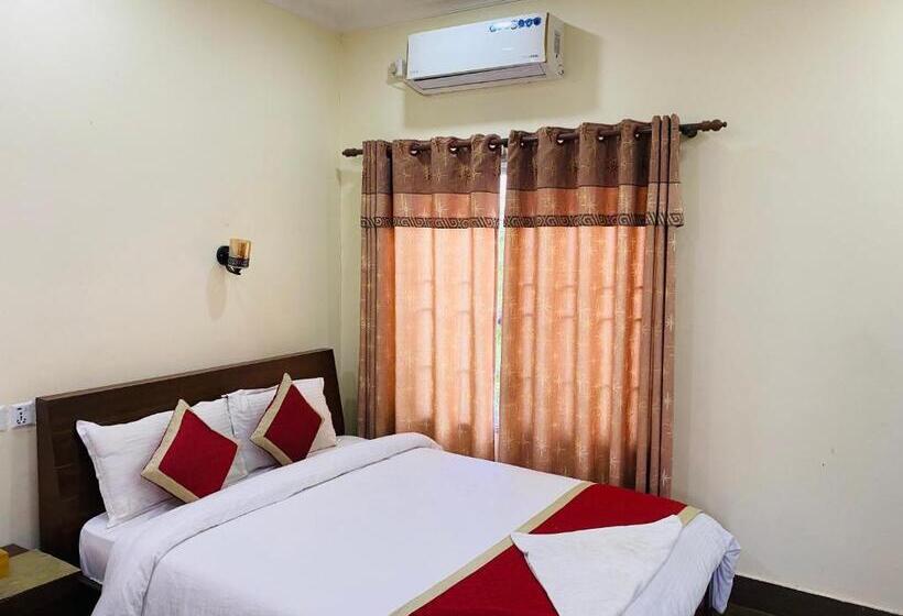 استراحتگاه Motherland Sauraha