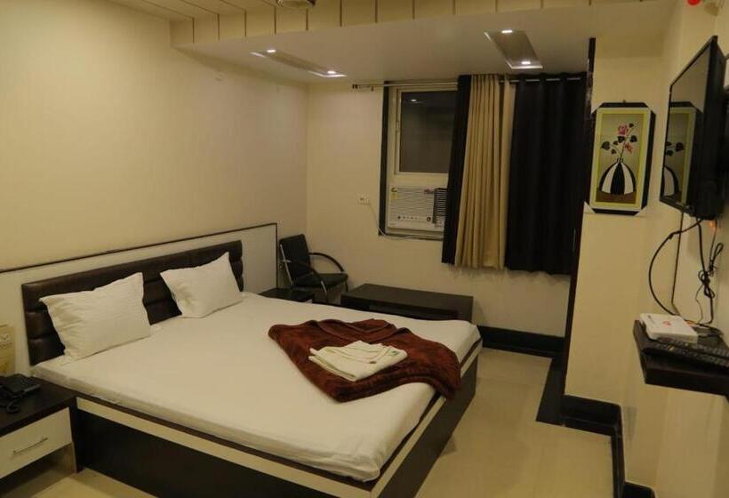 Venus Hotel 5 Minute Walking Distance From Dargah