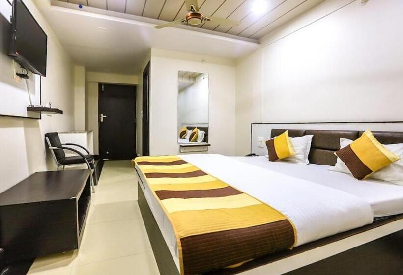 Venus Hotel 5 Minute Walking Distance From Dargah