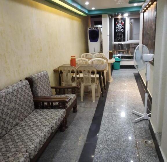 Venus Hotel 5 Minute Walking Distance From Dargah