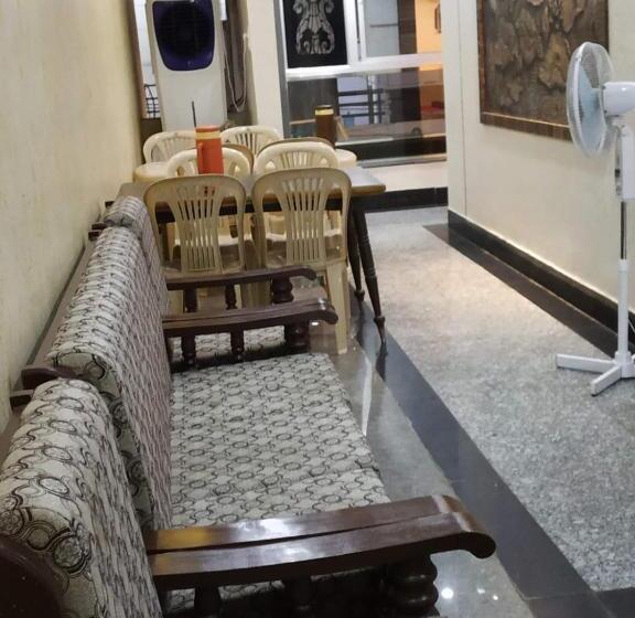 Venus Hotel 5 Minute Walking Distance From Dargah