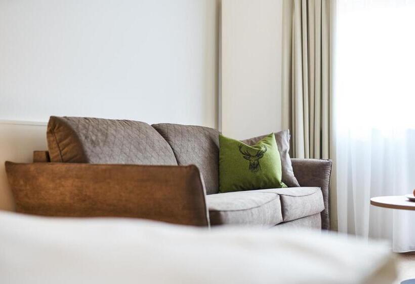 Wirt Z´uttlau Familienhotel Höng