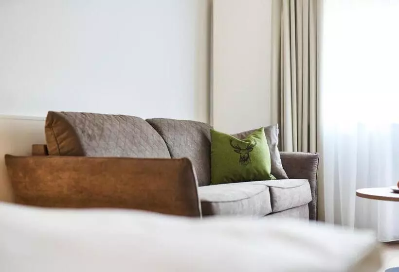 Wirt Z´uttlau Familienhotel Höng