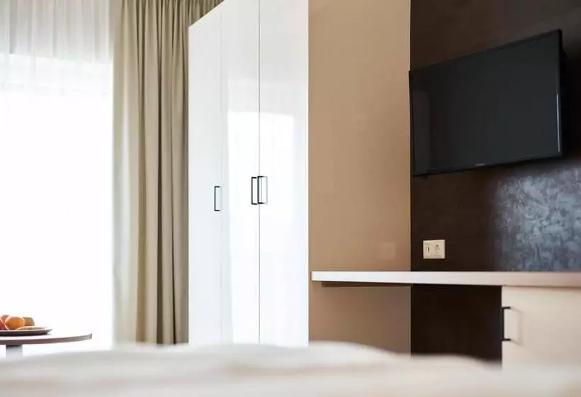 Wirt Z´uttlau Familienhotel Höng