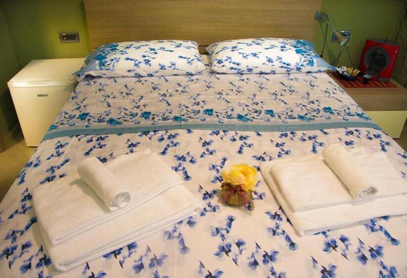 تختخواب و صبحانه Alma Megaris