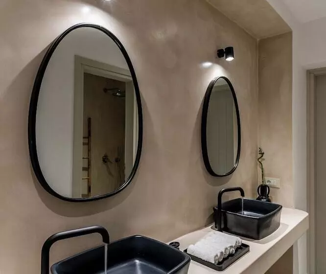 Hotelli Arotron Santorini