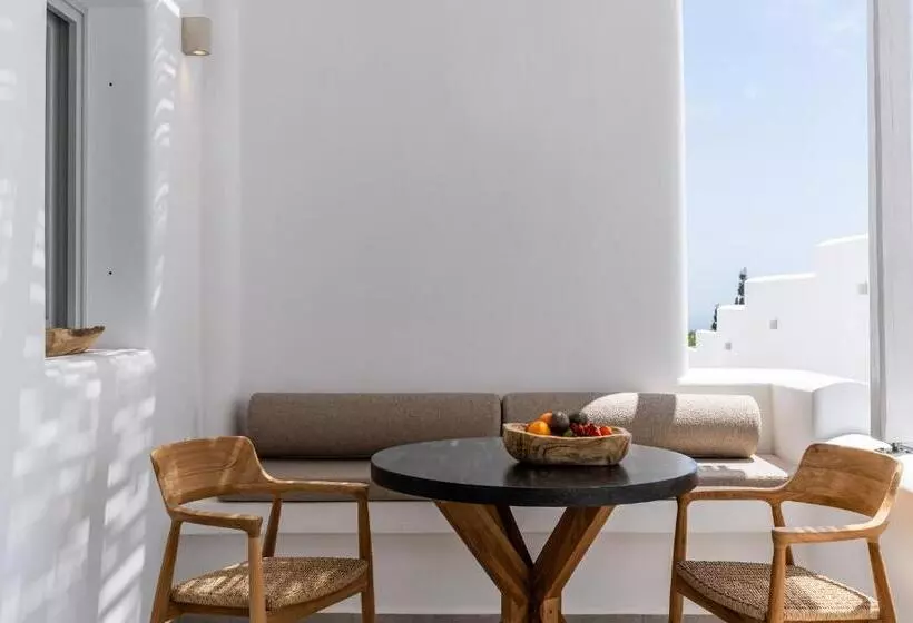 Hotelli Arotron Santorini