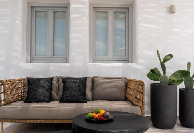 فندق Arotron Santorini