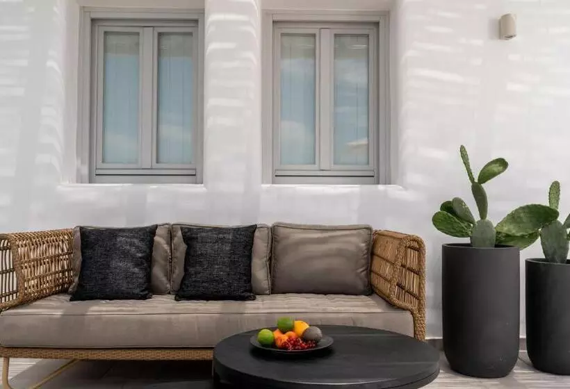 Hotelli Arotron Santorini