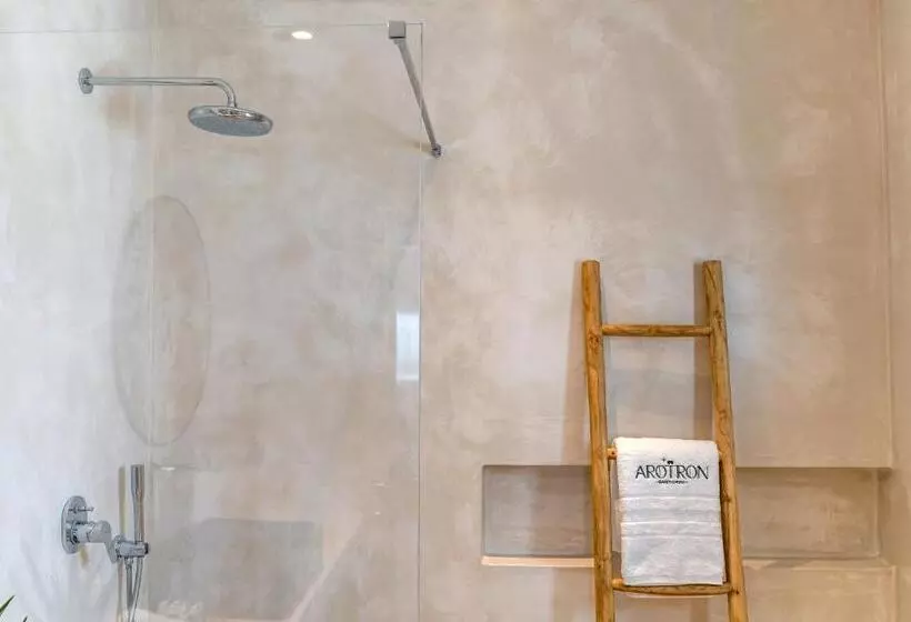 Hotelli Arotron Santorini