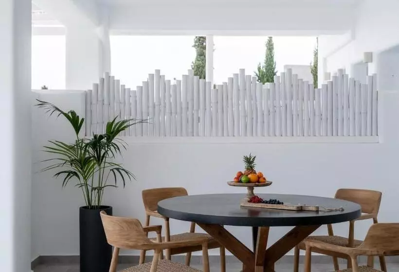 Hotelli Arotron Santorini