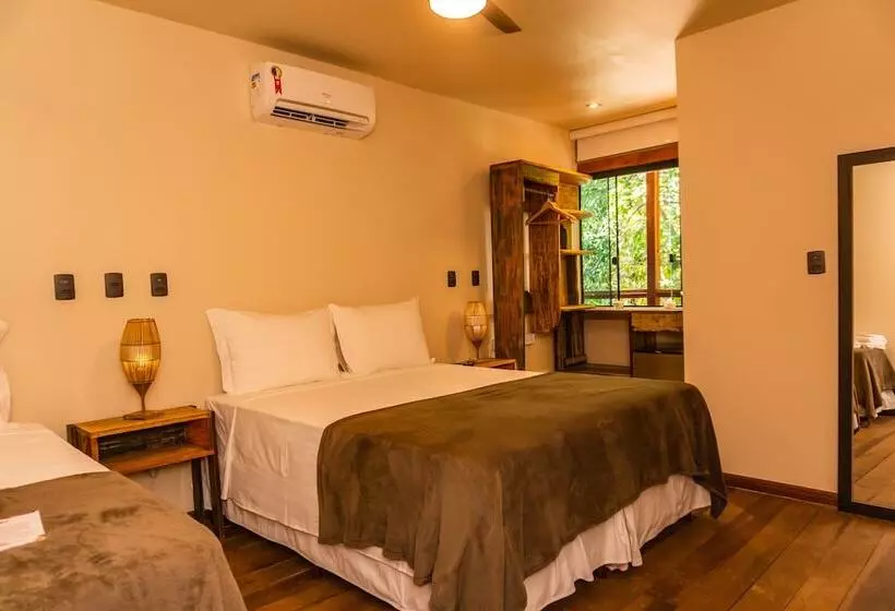 Hotelli Bossa Beach House