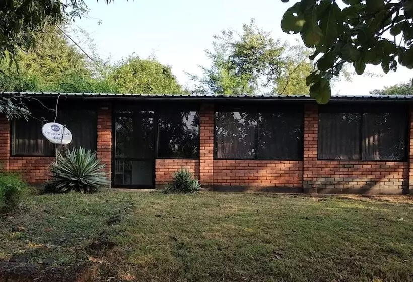 Hotelli Camp Riveredge Paradise