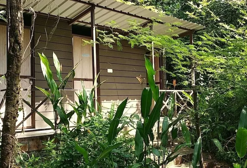 Hotelli Camp Riveredge Paradise