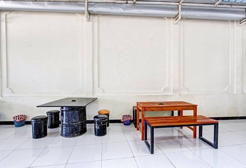 Hotelli Capital O 92295 Double Tree