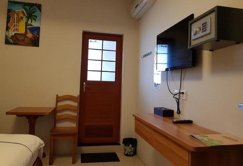 فندق Caye Caulker Beach