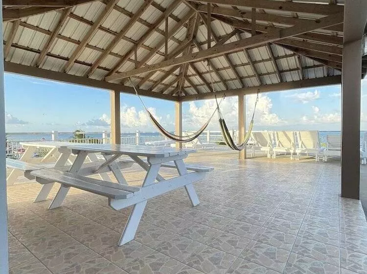 Hotelli Caye Caulker Beach