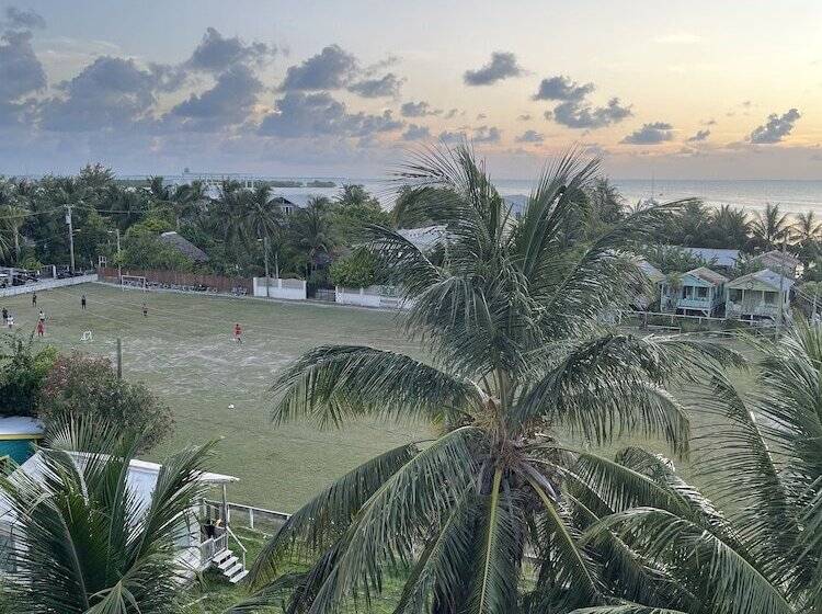 فندق Caye Caulker Beach