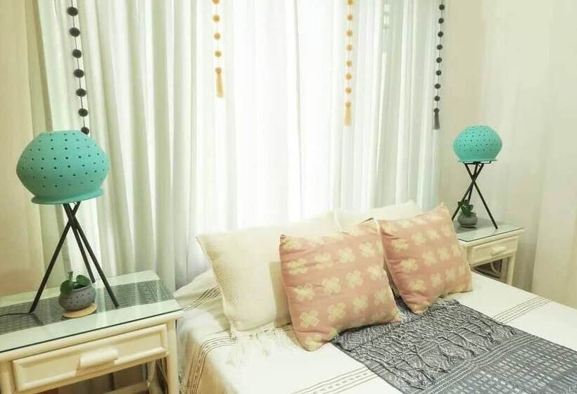 فندق Folklorsuites