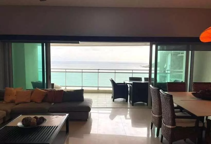 Hotelli Gavias Golden Shore