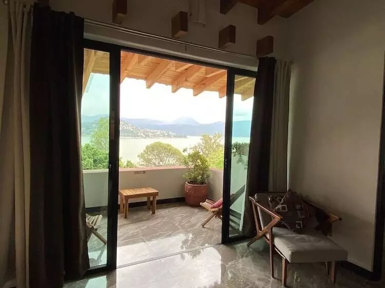 ホテル Hospedaje Anturios