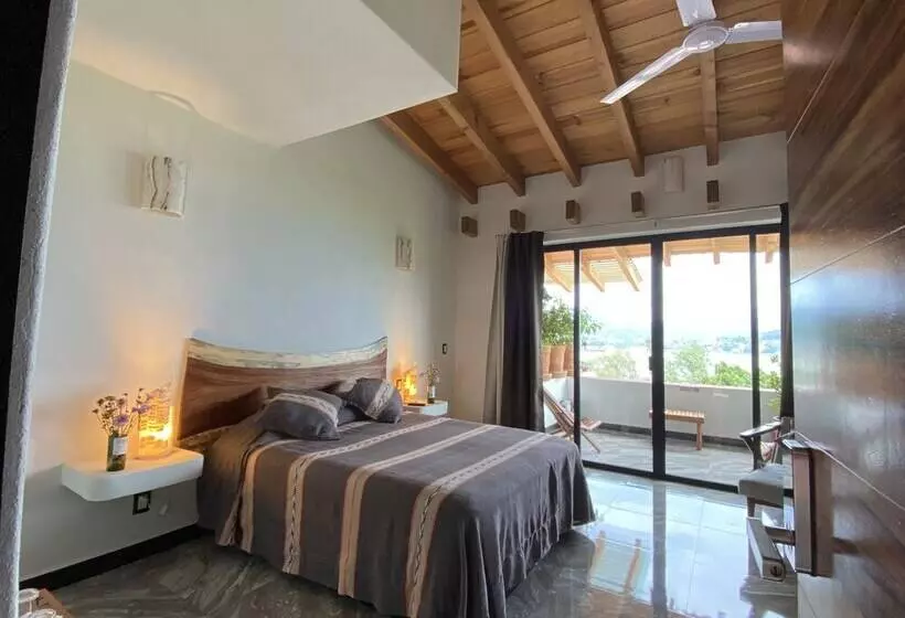 ホテル Hospedaje Anturios