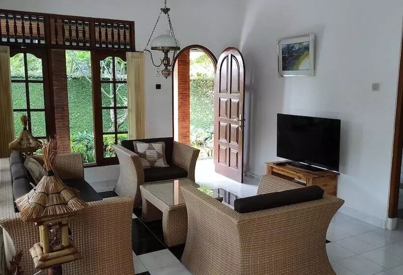 ホテル Keyani Bungalows Lovina