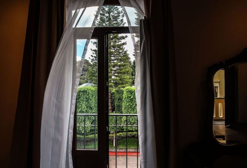 Отель Paseo Santiago