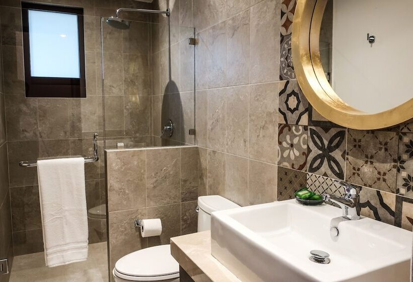 Отель Paseo Santiago