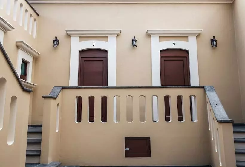 Hotelli Paseo Santiago