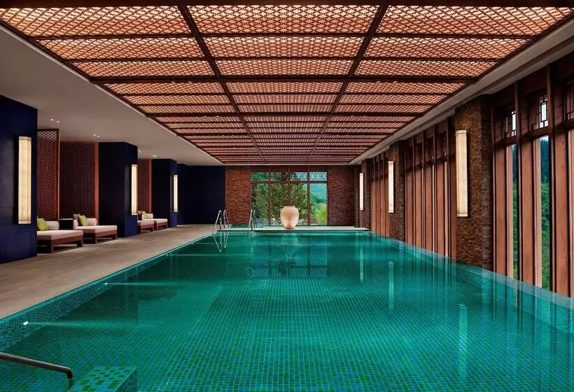 Hotelli Rissai Valley, A Ritz Carlton Reserve